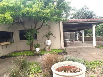 5 Bedroom Townhouse For Sale in Durban - 566u.webp