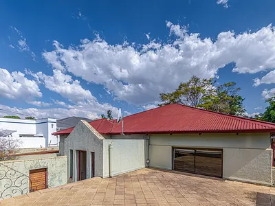 2 Bedroom House For Sale in Johannesburg - rTZ4.webp