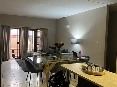 2 Bedroom Apartment For Sale in Pretoria - soiT.webp