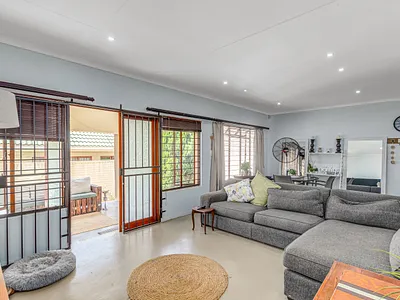 3 Bedroom Townhouse For Sale in Randburg - 5mHK.webp