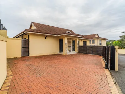 3 Bedroom Townhouse For Sale in Durban - TSWz.webp