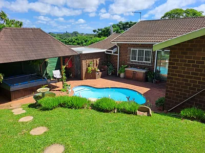 3 Bedroom Townhouse For Sale in Durban North - YuyG.webp