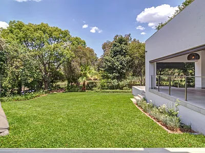 5 Bedroom House For Sale in Sandton - rkAr.webp