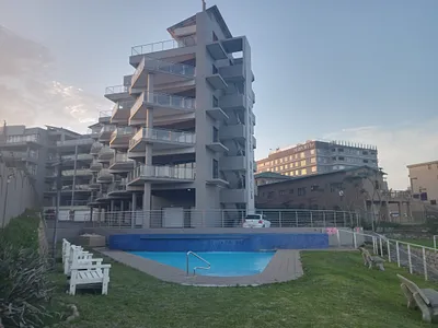 3 Bedroom Apartment For Sale in Margate - xcm7.webp