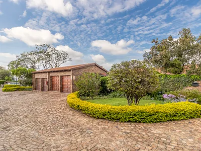 3 Bedroom Townhouse To Rent in Sandton - 4TjW.webp