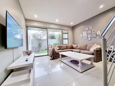 3 Bedroom Townhouse To Rent in Johannesburg - pkZi.webp