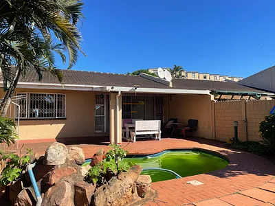 2 Bedroom Townhouse For Sale in Durban - IrgA.webp