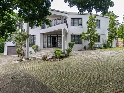 5 Bedroom House For Sale in Durban - 7XVh.webp