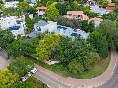 4 Bedroom House For Sale in Sandton - U9mT.webp