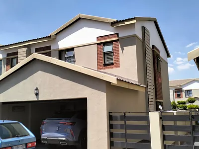 3 Bedroom Apartment For Sale in Pretoria - 2eMk.webp
