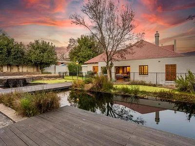 4 Bedroom House For Sale in Johannesburg - sUiy.webp