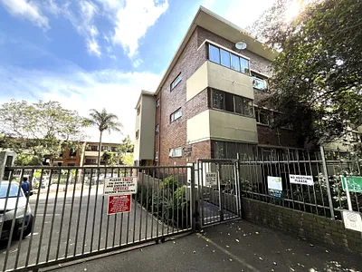 1.5 Bedroom Apartment For Sale in Durban - ncsI.webp