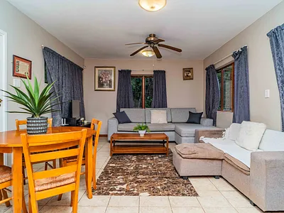 2 Bedroom House For Sale in Durban - tY3O.webp