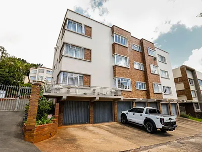 2 Bedroom Apartment For Sale in Durban - om2L.webp