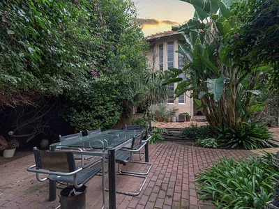 4 Bedroom House For Sale in Johannesburg - 3Ur7.webp