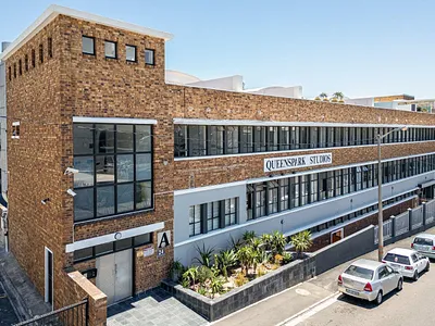 0.5 Bedroom Apartment For Sale in Cape Town - 03je.webp