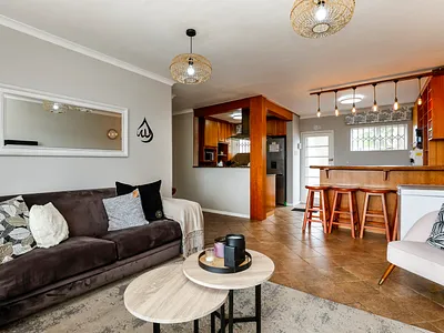 3 Bedroom Townhouse For Sale in Durban North - QEpb.webp