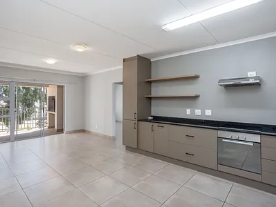 2 Bedroom Apartment For Sale in Kraaifontein - img