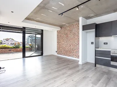 2 Bedroom Apartment For Sale in Cape Town - 0GdR.webp