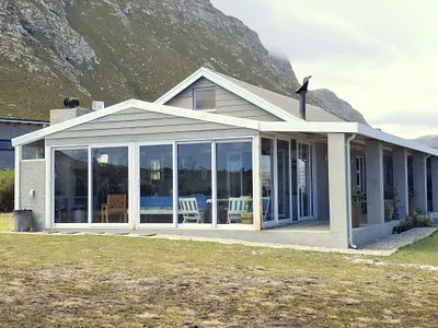 3 Bedroom House For Sale in Bettys Bay - BVDz.webp