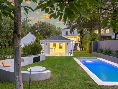 5 Bedroom Townhouse For Sale in Cape Town - LayV.webp