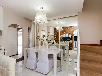 3 Bedroom Apartment For Sale in Durban - 7POJ.webp