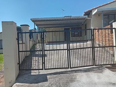 2 Bedroom Townhouse For Sale in Durban - F4Zu.webp