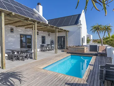 4 Bedroom House For Sale in Jacobsbaai - t22e.webp