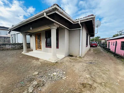 3 Bedroom House For Sale in Durban - Zj0f.webp