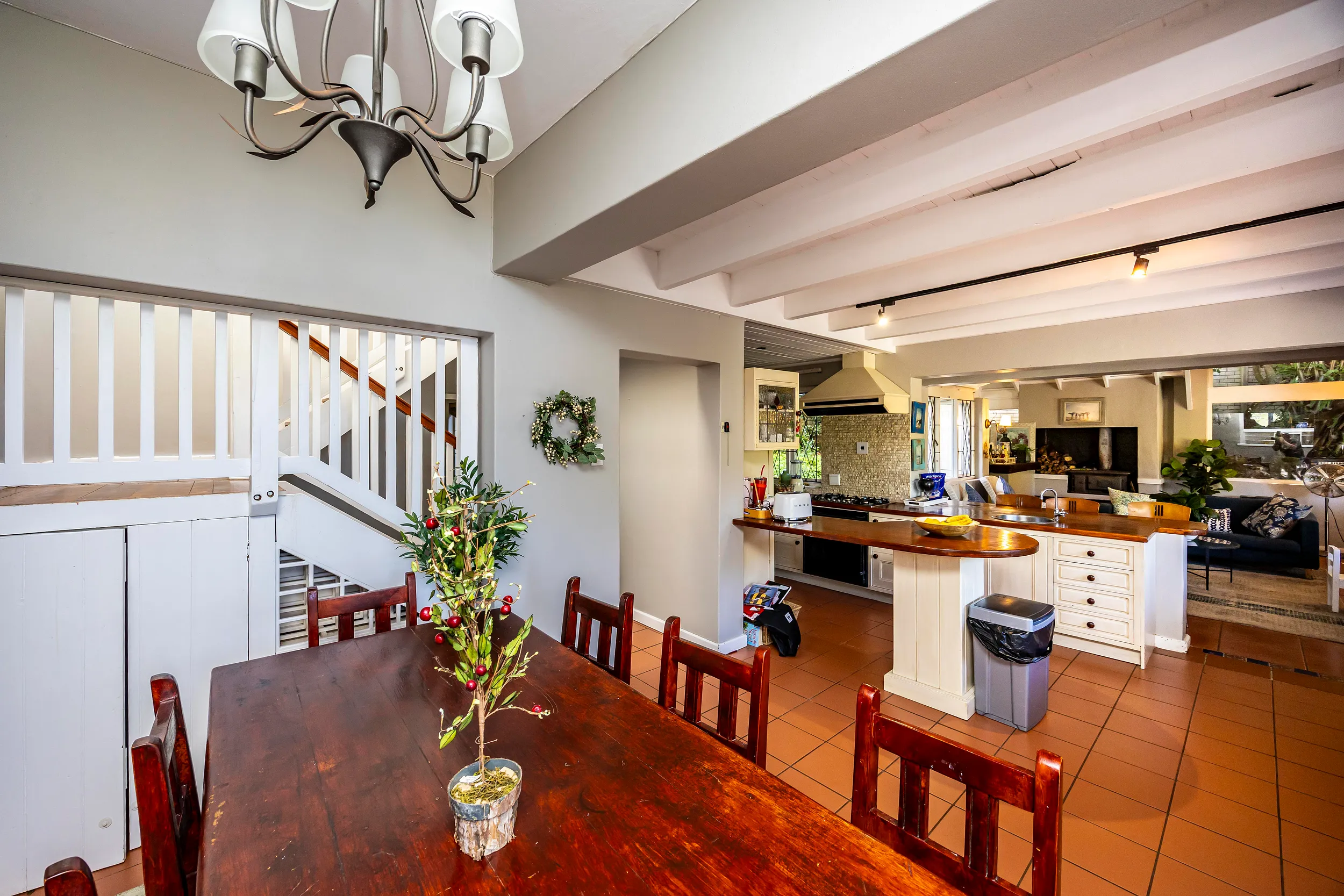 Carousel Indicator - MLw5.webp