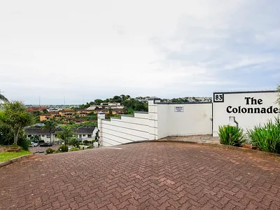 2 Bedroom Apartment For Sale in Umhlanga - xESa.webp