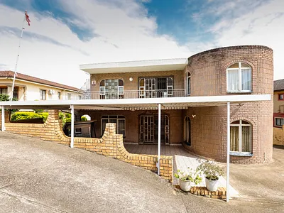 4 Bedroom House For Sale in Durban - 2oZl.webp
