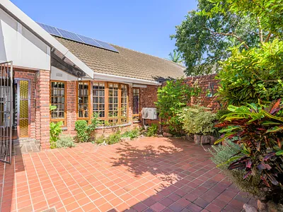 4 Bedroom Townhouse For Sale in Durban - IuNM.webp
