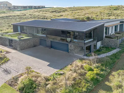 5 Bedroom House For Sale in Ballito - Wpf9.webp