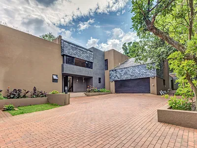 4 Bedroom House For Sale in Sandton - nqPn.webp