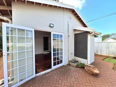 1 Bedroom Apartment To Rent in Durban North - bEJ0.webp