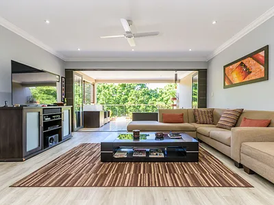 3 Bedroom Apartment For Sale in Durban - t96D.webp