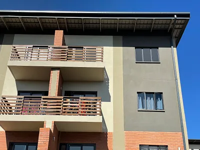 2 Bedroom Apartment For Sale in Hillcrest - e2iX.webp
