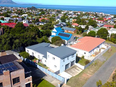 3 Bedroom House For Sale in Kleinmond - kmEL.webp