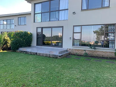 3 Bedroom Townhouse For Sale in Durban North - oulH.webp