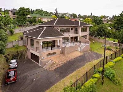 4 Bedroom House For Sale in Durban - No0z.webp