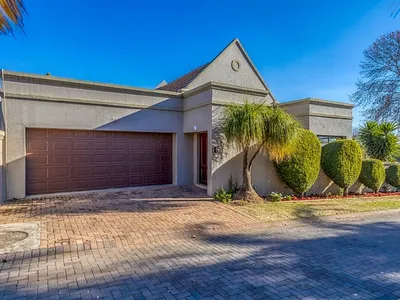 2 Bedroom House For Sale in Randburg - 9kWX.webp
