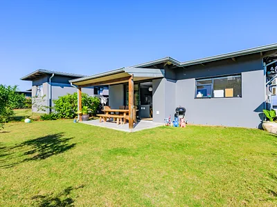 3 Bedroom Townhouse For Sale in Umhlanga - Z4JK.webp