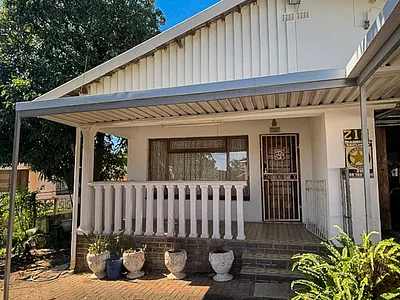 4 Bedroom House For Sale in Durban - L2ud.webp
