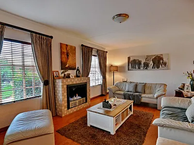 3 Bedroom Townhouse For Sale in Randburg - Ol7U.webp