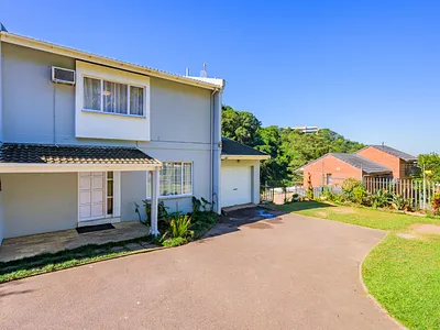 3 Bedroom Townhouse For Sale in Durban - QgzN.webp