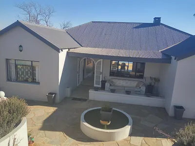 4 Bedroom House For Sale in Mooi River - VzN7.webp