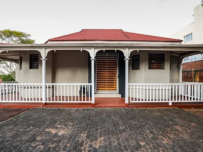 7 Bedroom House For Sale in Durban - 9GoF.webp
