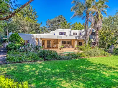 4 Bedroom House For Sale in Sandton - X9G6.webp