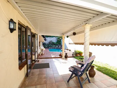 3 Bedroom Townhouse For Sale in Durban - 4eLo.webp